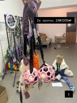 Dneska mi není úplně nejlíp a i dceru mám v práci, objevil se první kašel 🤧 Ale i tak vaše objednávky šiju a za chvilku už...